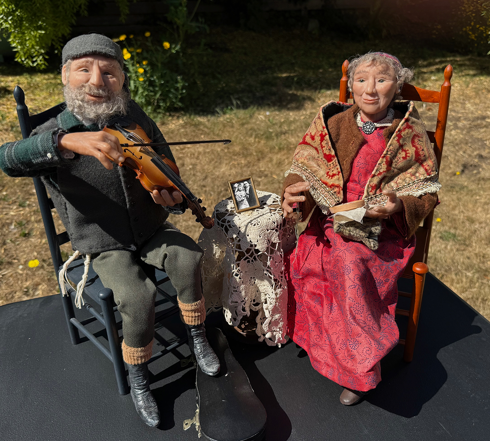 Elderly Couple Set